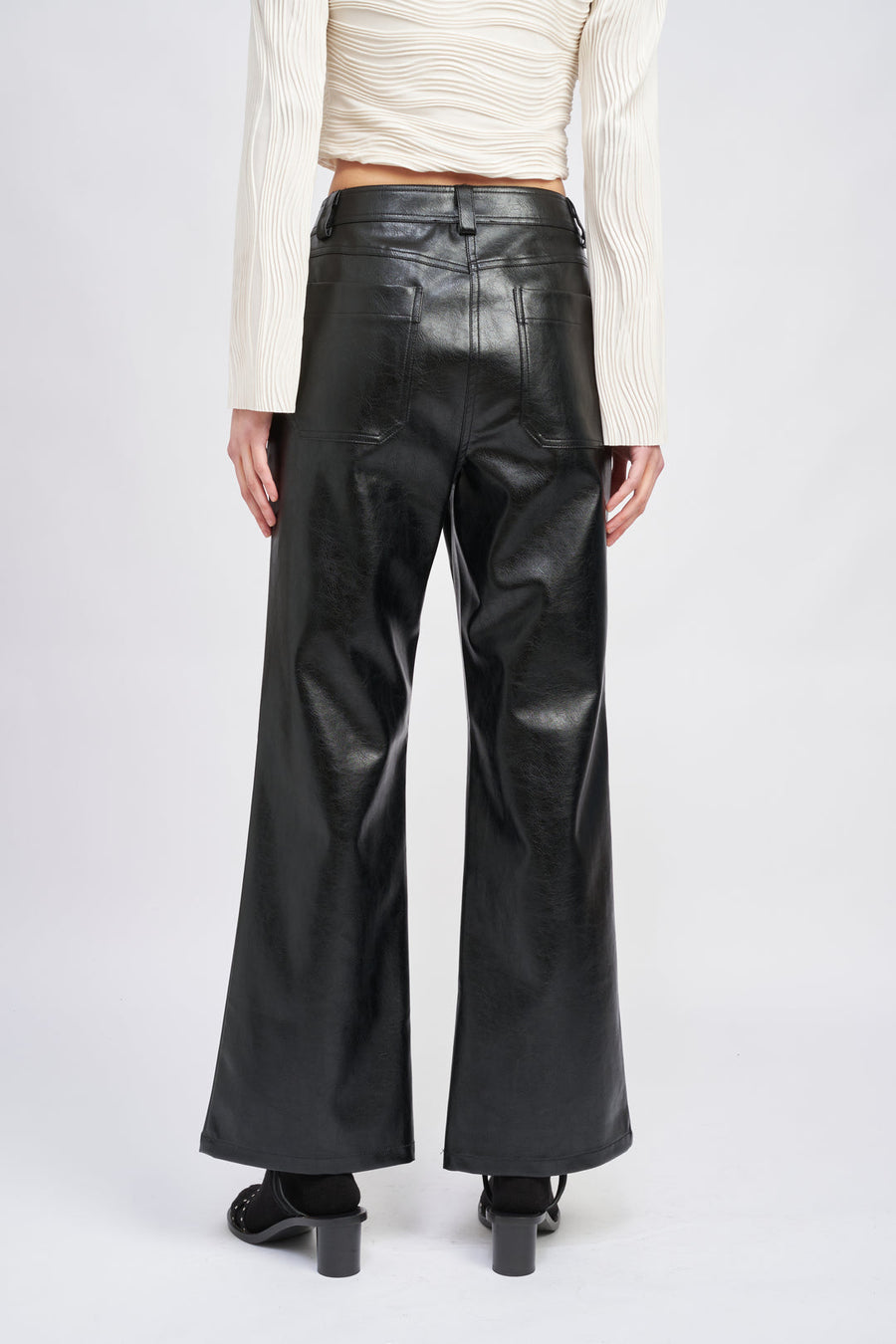 En Saison Fitted Flared Faux Leather Pant | Black