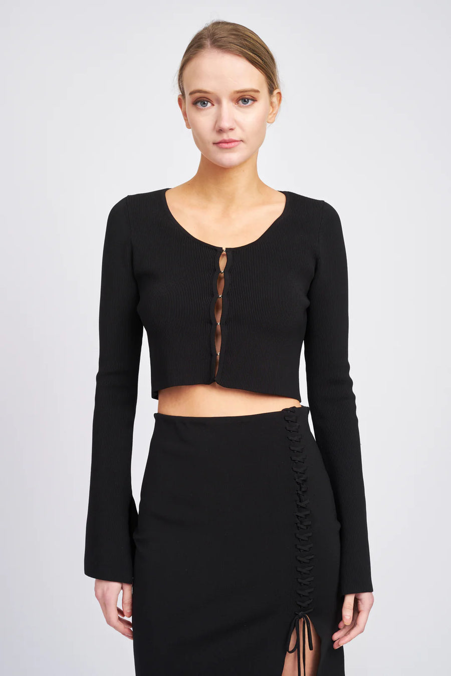 En Saison Trumpet Sleeve Crop Cardigan | Black