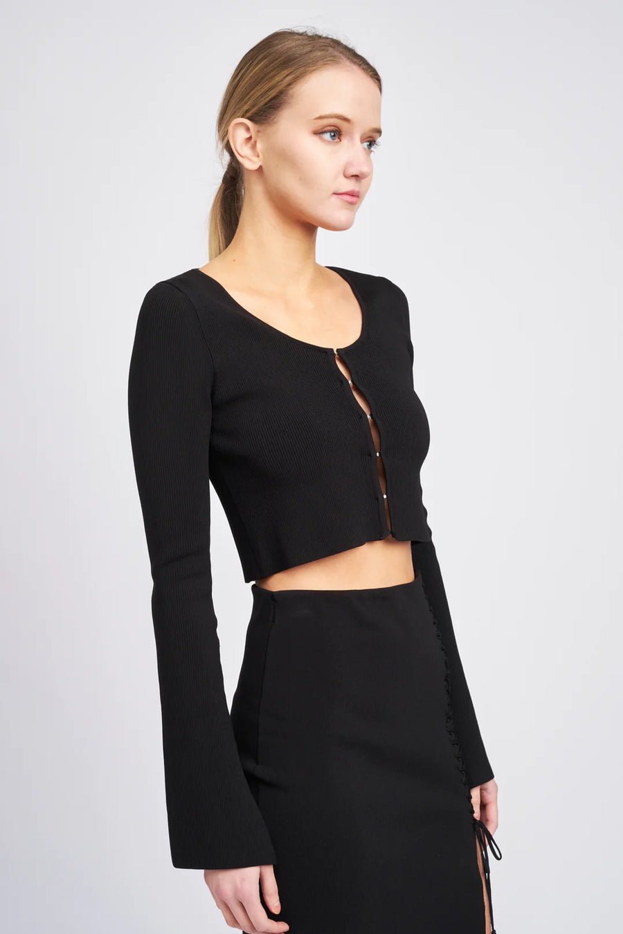 En Saison Trumpet Sleeve Crop Cardigan | Black