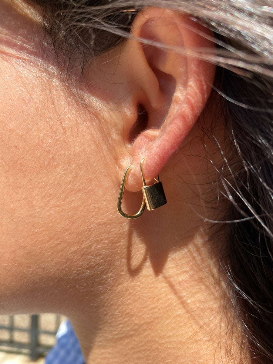 Gold Lock Earring SINGLE