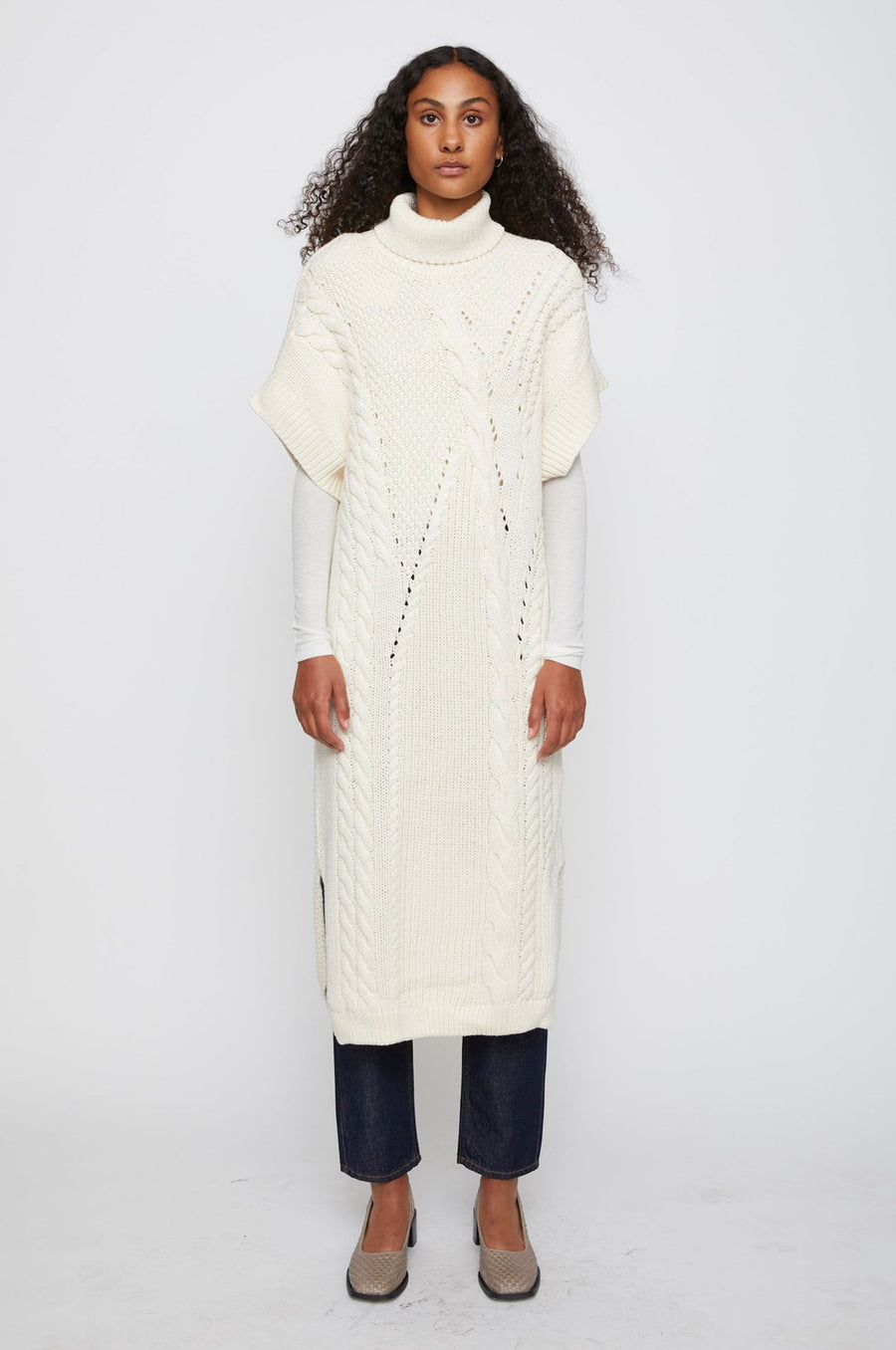 model in knit dress 